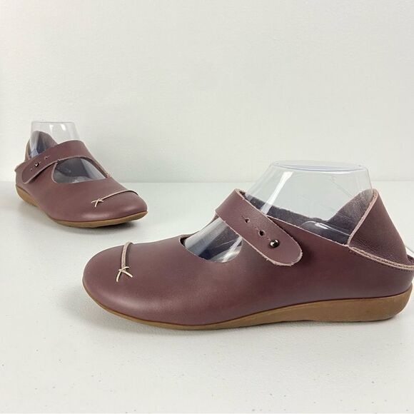 Woman’s Purple Leather Japanese Mary Jane Flats Minimalist Simplistic Size 39 - Picture 1 of 13